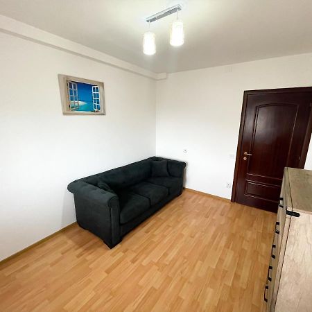 National Arena Mega Mall Elana Apartment Bukarest Eksteriør billede