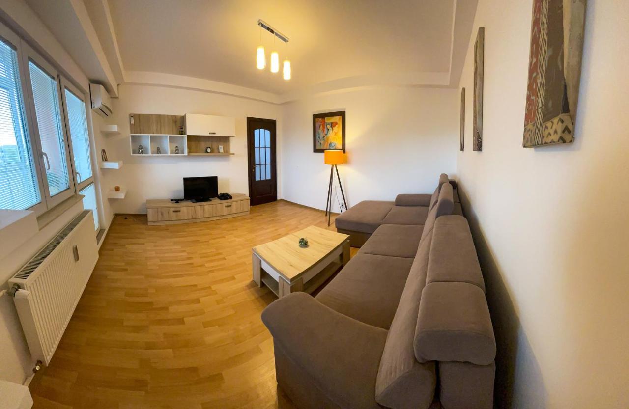National Arena Mega Mall Elana Apartment Bukarest Eksteriør billede